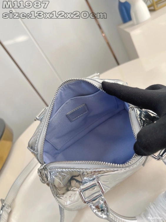 20 LOUIS VUITTON BANDOULIÈRE SPEEDY 0801